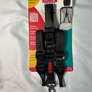KONG Travel Ultimate Safety Tether Dog Seatbelt Adjustable Car Restraint